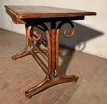 table thonet ancienne