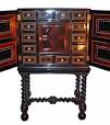 meuble cabinet de curiosité ancien