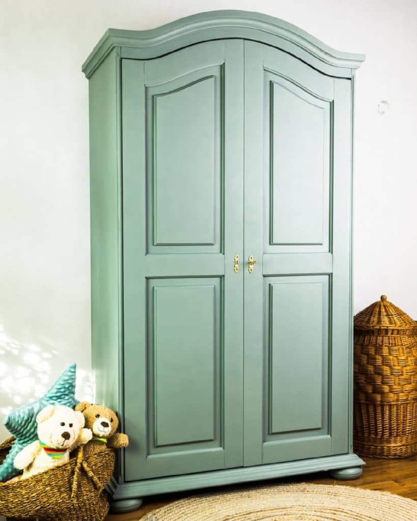 armoire ancien