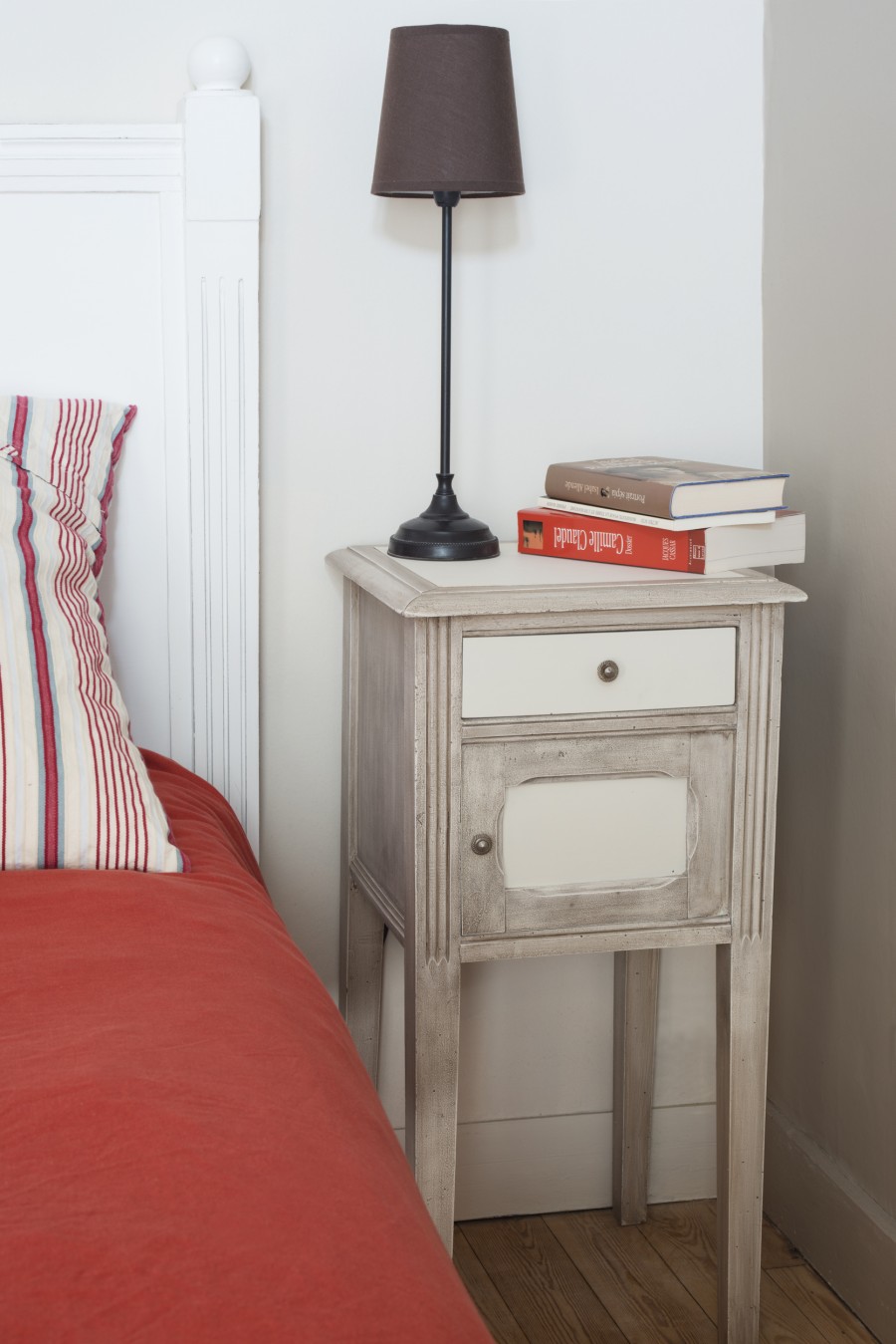 table de chevet ancienne